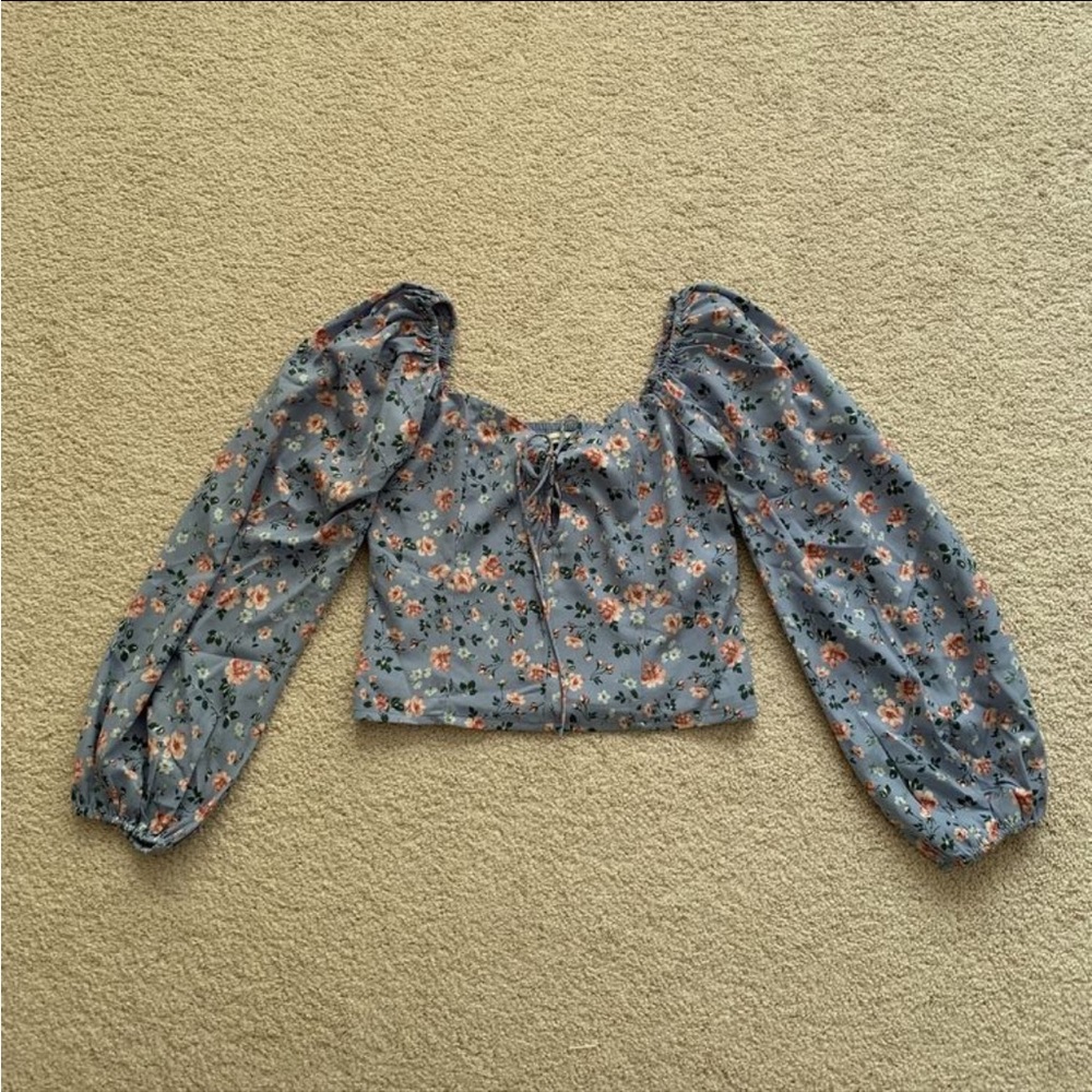 Abercrombie blue floral long sleeve top